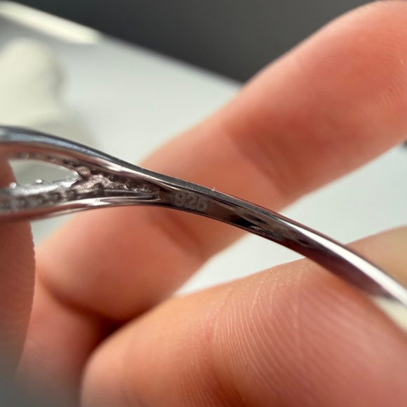 Macys Womens Sterling Silver Diamond Open Weave 1/10 CT TW Ring - Picture 5 of 9